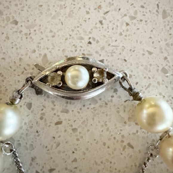 FAUX PEARL SILVER METAL DIAMANTE CLASP BEAD STRING CLASSIC STRAND NECKLACE - Picture 4 of 4